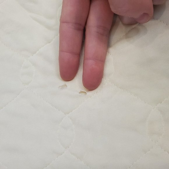 Vintage Quiltex? Light Pastel Yellow Quilted Baby Blanket‎ Nylon Binding READ - Picture 5 of 11